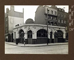 Hackney Prints: Photograph of Temple Street Tap PH, Hackney, London