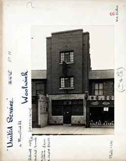 Photograph of United Service PH, Woolwich, London