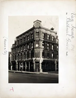 Hoare Prints: Photograph of Van Tromp PH, Bethnal Green, London