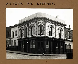 Stepney Prints: Photograph of Victory PH, Stepney, London