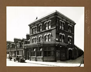 Waverley Collection: Photograph of Waverley Arms, Nunhead, London