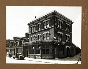 Hoare Prints: Photograph of Waverley Arms, Nunhead, London