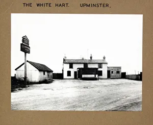 Upminster Prints: Photograph of White Hart PH, Upminster, Greater London