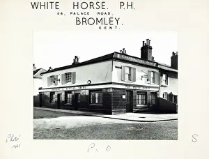 1961 Prints: Photograph of White Horse PH, Bromley, Greater London