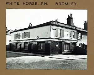 Photograph of White Horse PH, Bromley, Greater London