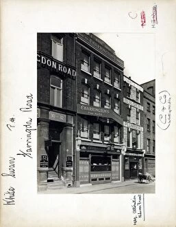 Notting Collection: Photograph of White Swan PH, Clerkenwell, London