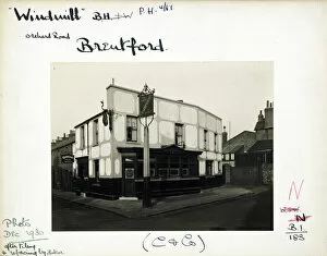 Brentford Collection: Photograph of Windmill PH, Brentford, Greater London