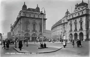 Bustling Prints: Piccadilly Circus in the 1930s
