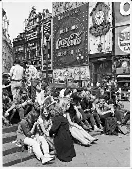 London Collection: Piccadilly Circus 1969