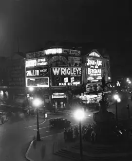 Pavilion Prints: Piccadilly Circus at night