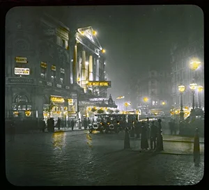 Social/Piccadilly Circus
