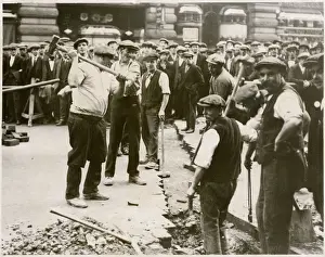 Piccadilly roadworks 1927 Roadworks in Piccadilly, London 1927