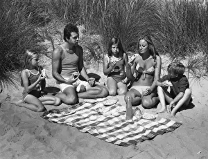 Picnics Prints: Picnic on the Beach