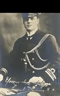 Lieut Prints: Picture No. 10642800