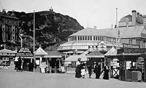 Llandudno Collection: Pier entrance, Llandudno, showing the Camera Obscura