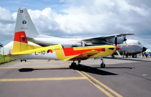Koninklijke Prints: Pilatus PC-7 L-10 & Lockheed L-100-30 Hercules KAF324