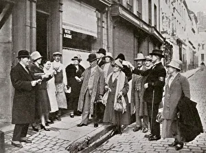 Images Dated 11th May 2018: Pilgrims with their French guide, arriving at their billets