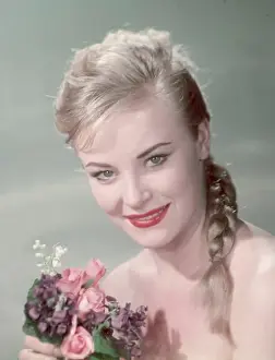 Pin-Up with Bouquet