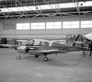 Eastleigh Prints: Piper Apache G-APCL