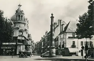 Commune Prints: Place d Allier, Moulins, Allier department, France