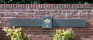 Plaque to Brig Somerset & 2nd & 5th Glos, 1940, CWGC Cassel