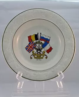 Images Dated 10th January 2013: Plate design - flags of the Allies - FOR RIGHT AND FREEDOM