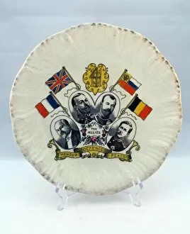 Images Dated 10th January 2013: Plate design - Heads of State and flags of the Allies - WWI