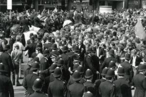 Images Dated 4th February 2011: Police and anti-fascist demonstrators, Central London