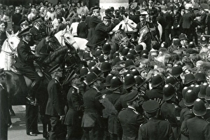 Images Dated 4th February 2011: Police and anti-fascist demonstrators, Central London