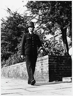 Metropolitan Police Collection: Police Officer Walking