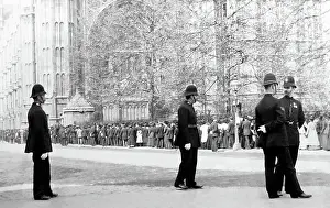Policemen and a queue, Victoria Tower, Houses of Parliament