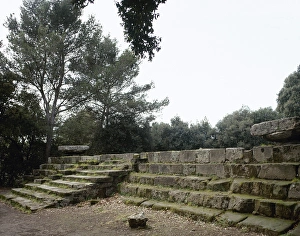 Triangular Gallery: Pompeii. Triangular Forum. Doric Temple ruins. 6th century B