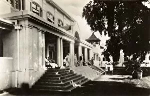 Verandah Gallery: Front porch, Victoria Falls Hotel, Rhodesia (Zimbabwe)