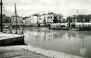 Slipway Prints: Port entrance and hotel, Ile de Re, Charente Maritime, France Date: circa 1930s
