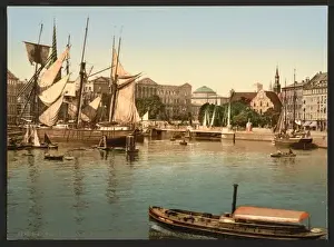 Port with ruins of the Christianborg Palace, Copenhagen, Den