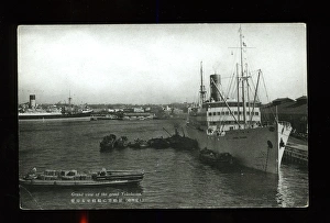 Images Dated 11th April 2016: Port with ships and boats at Yokohama, Japan