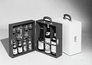 Case Collection: Portable Drinks Cabinet