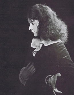 Images Dated 21st April 2016: Portrait of Carol Dempster, Griffith film star, Hollywood, 1