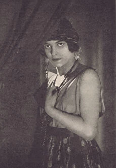 Images Dated 21st April 2016: Portrait of the dancer Dacia, London, 1921