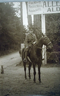 Images Dated 23rd July 2008: Portrait photograph of a Royal Artillery trooper on his hors