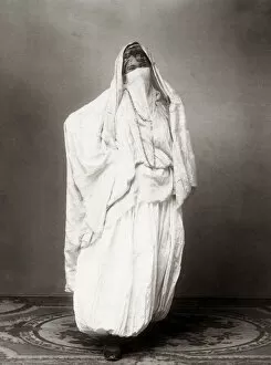 Tunisia Gallery: Portrait of veiled woman, North Afrcia, Algeria or Tunisia