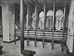 Prisoners Collection: Portsmouth Prison Tread-wheel