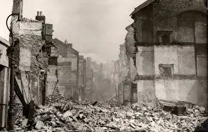 Portsmouth scene (exact city location unknown)
