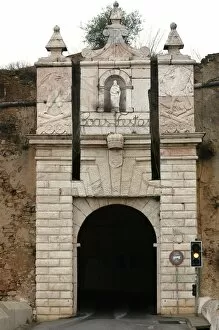 Portugal. Estremoz. Porta dos Currais. Built in 1670 by Anto