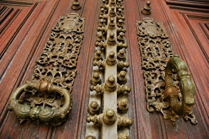 Images Dated 18th October 2006: Portugal. Evora. Cathedral of Virgin Mary. Door. Detail