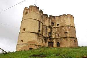 Images Dated 19th October 2006: Portugal. Evoramonte. Castle. Alentejo Region