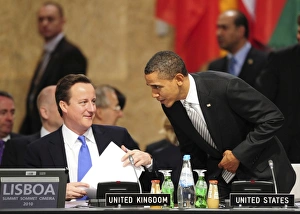 Nato Collection: PORTUGAL. Lisbon. US President Barack Obama (R)