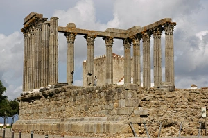 Images Dated 18th October 2006: Portugal. Roman Temple of Evora. Corinthian style. 1st centu