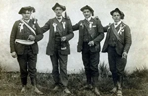 Matching Prints: Possibly four Ossalois Mountain Guides