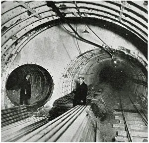 Londons Prints: Post Office Railway for Carrying Mail 1924